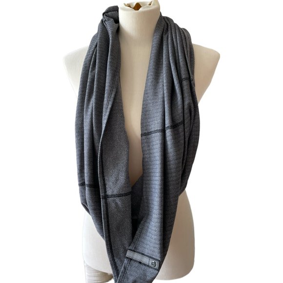 Lululemon Vinyasa Scarf - Picture 2 of 6